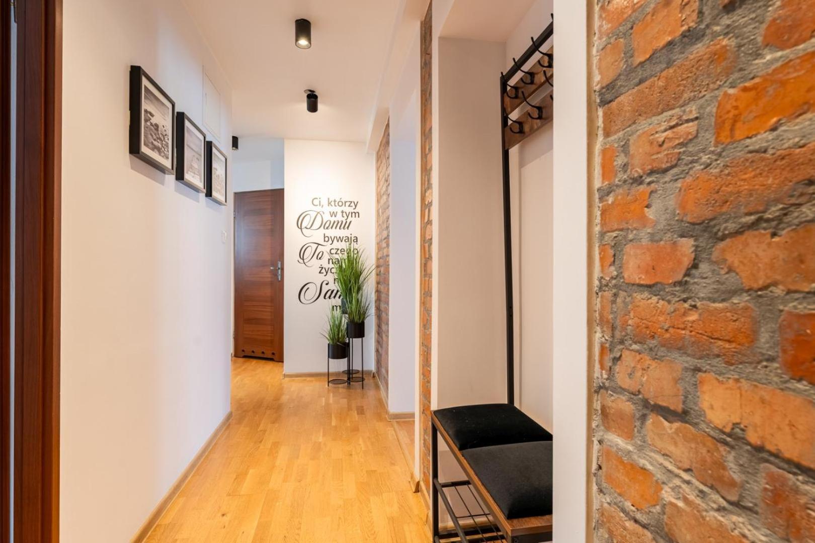 Apartament Ratuszlove - 2 Osobne Sypialnie, Z Widokiem Na Ratusz - By Spaceapart Jelenia Góra Buitenkant foto