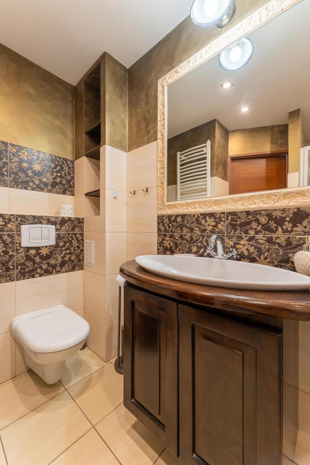 Apartament Ratuszlove - 2 Osobne Sypialnie, Z Widokiem Na Ratusz - By Spaceapart Jelenia Góra Buitenkant foto