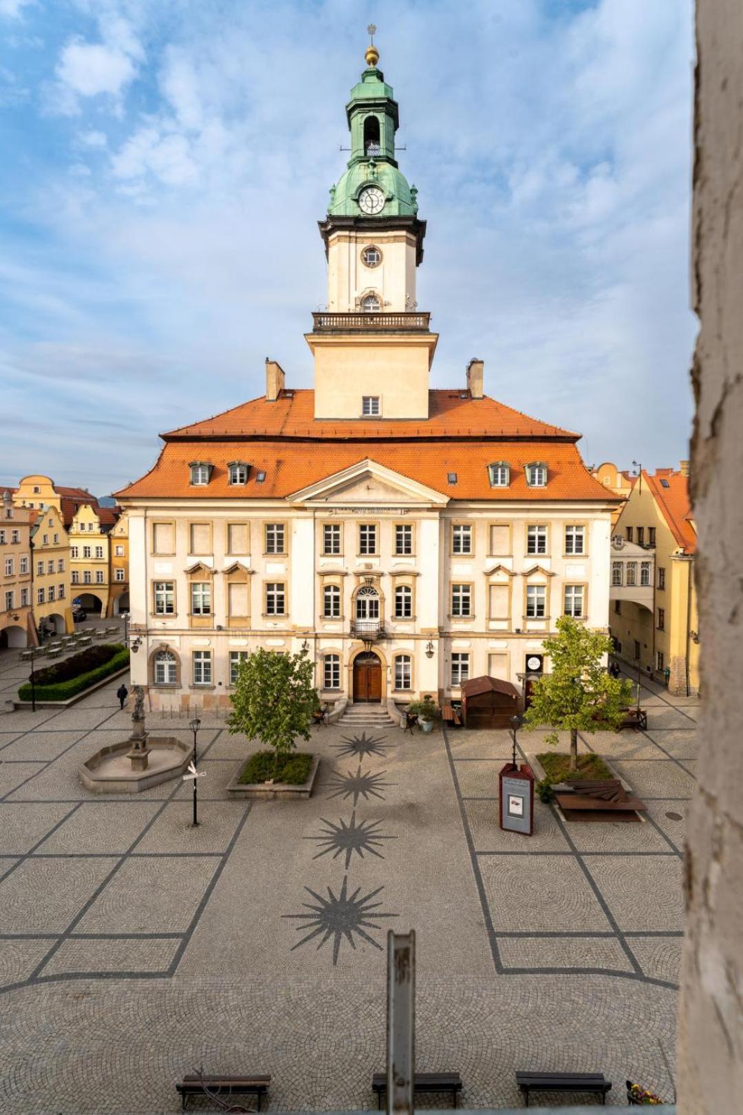 Apartament Ratuszlove - 2 Osobne Sypialnie, Z Widokiem Na Ratusz - By Spaceapart Jelenia Góra Buitenkant foto